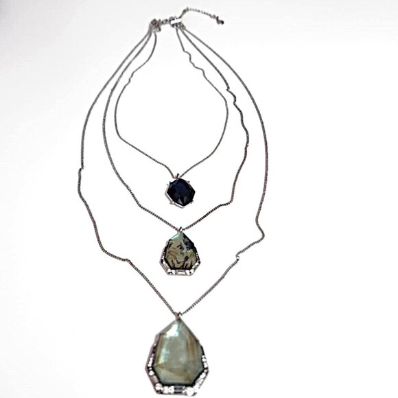 Chloe + Isabel blue Rue Royal triple strand convertible necklace - Picture 2 of 11